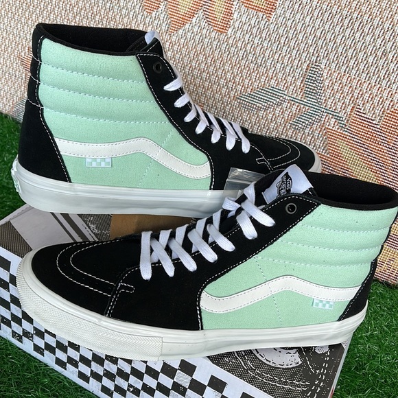 Vans Men’s Skate Sk8-Hi
Mint
VN0A5FCCM2T Sneakers - Picture 11 of 16